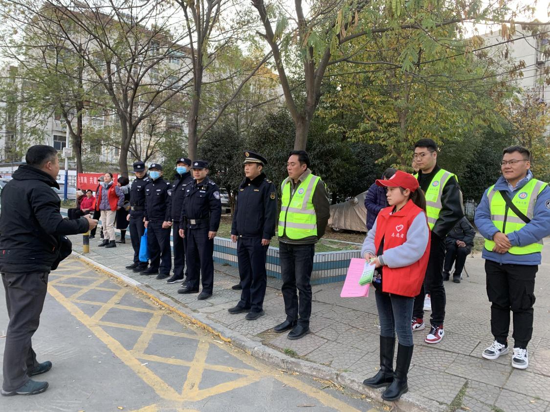 市妇幼保健院走进国庆街道前锋社区开展文明养犬宣传教育活动